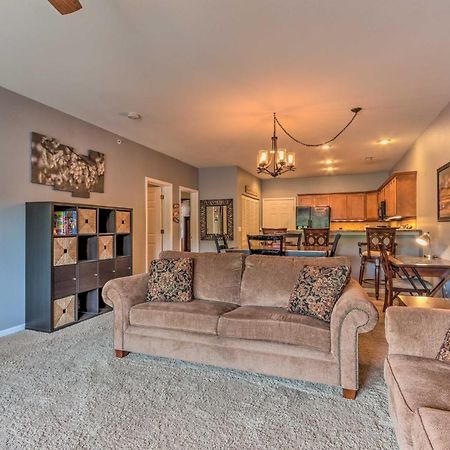 Idyllic Camdenton Condo With Community Pool And Lake! Exterior photo