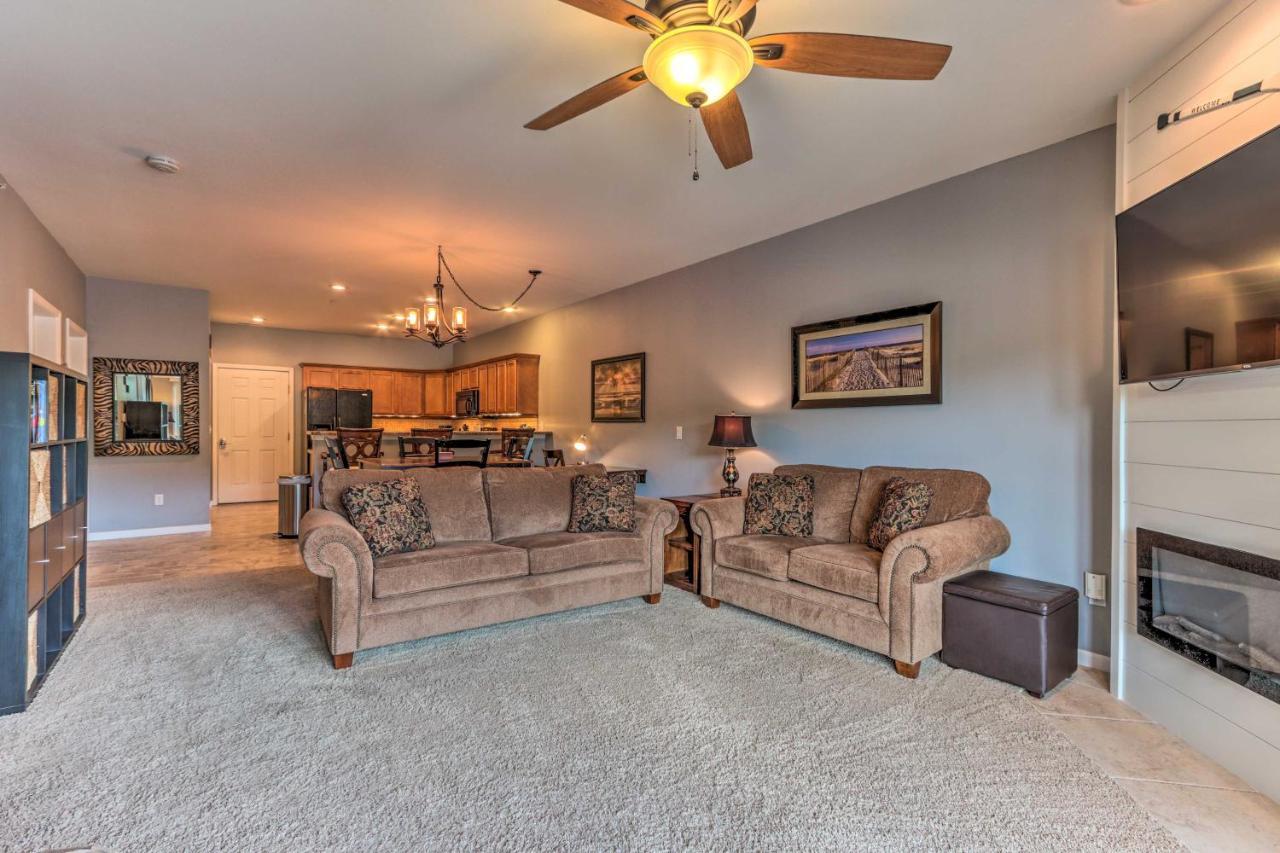 Idyllic Camdenton Condo With Community Pool And Lake! Exterior photo