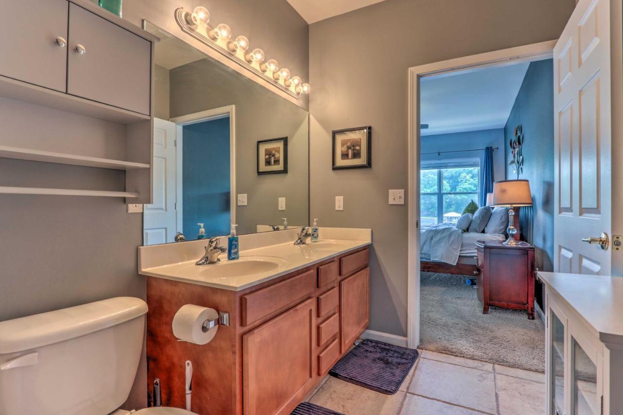 Idyllic Camdenton Condo With Community Pool And Lake! Exterior photo