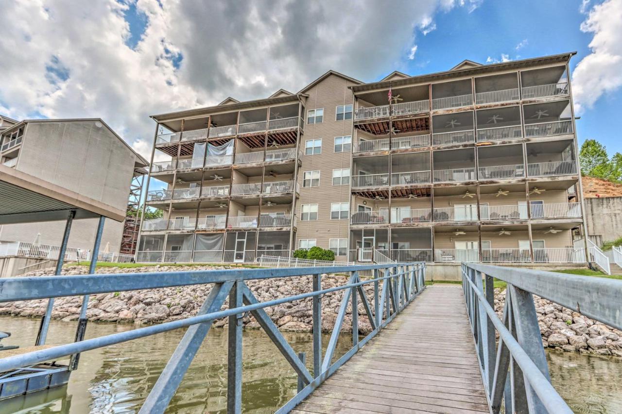 Idyllic Camdenton Condo With Community Pool And Lake! Exterior photo